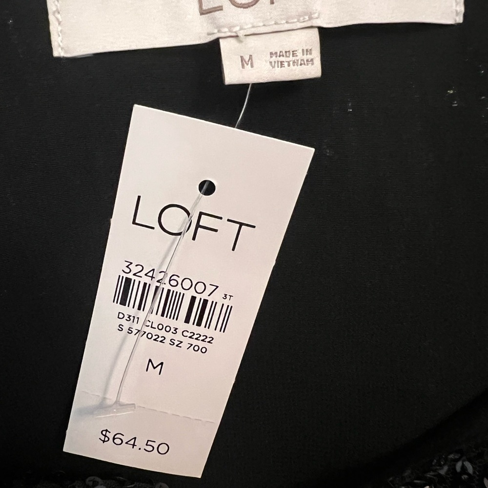 *Sold NWT Loft (Ann Taylor) Black Sequin V-Neck Top Flutter Sleeve M MSRP $64.50 - Picture 7 of 9